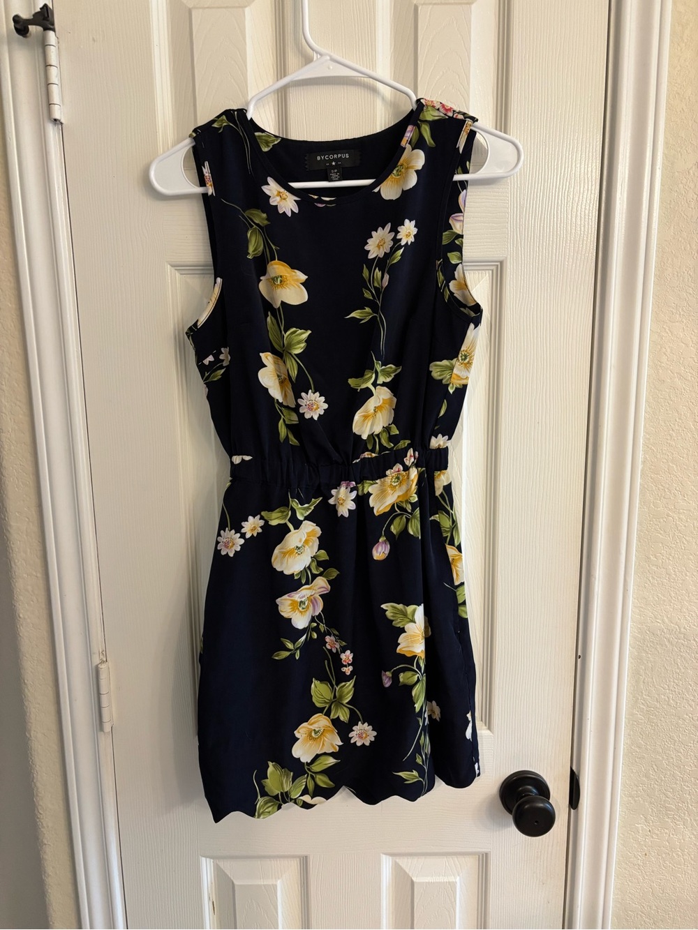 Urban Outfitters ByCorpus Floral Scalloped Open Back Dress S/P With Pockets